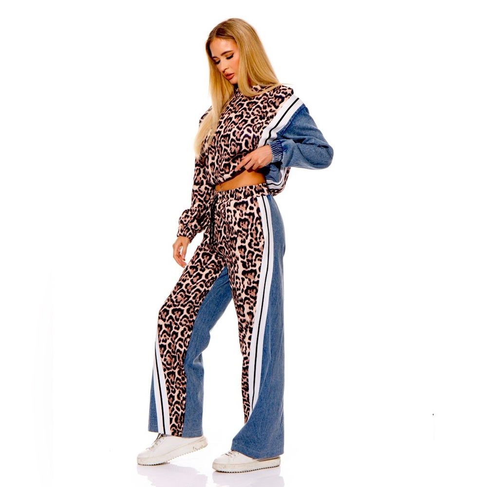 Denim /Animal Print Jogger Set
S-M-L - Picture 1 of 1
